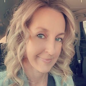 Meet your Posher, Stacy